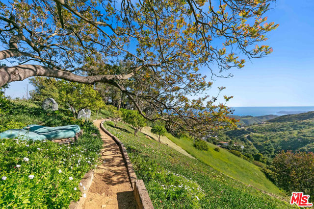 2727 Corral Canyon Road, Malibu CA: https://media.crmls.org/mediaz/8e7f60e2-a3e6-46d1-9c8e-a2241323cdea.jpg