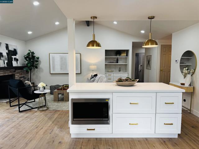 30 Greensboro Way, Antioch CA: https://media.crmls.org/mediaz/8e800174-3f17-4db8-8915-272e7f216284.jpg