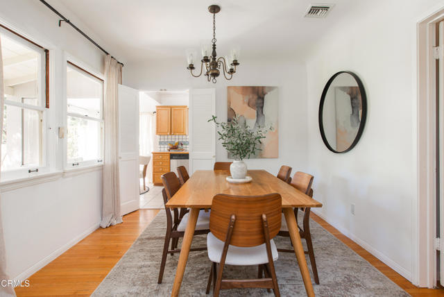 Detail Gallery Image 9 of 34 For 524 Glen Holly Dr, Pasadena,  CA 91105 - 2 Beds | 2 Baths