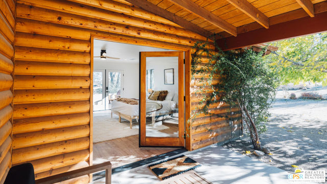 53655 Annie Oakley Road, Pioneertown CA: https://media.crmls.org/mediaz/8e817173-d724-4d3e-b5cc-b1c36f0601e1.jpg