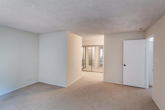 1121 Douglas Avenue, Burlingame CA: https://media.crmls.org/mediaz/8e81b702-3990-4730-9561-1fda8882ca67.jpg