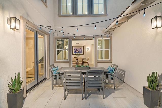 Detail Gallery Image 4 of 42 For 2266 Aventurine Place, Carlsbad,  CA 92009 - 4 Beds | 4 Baths