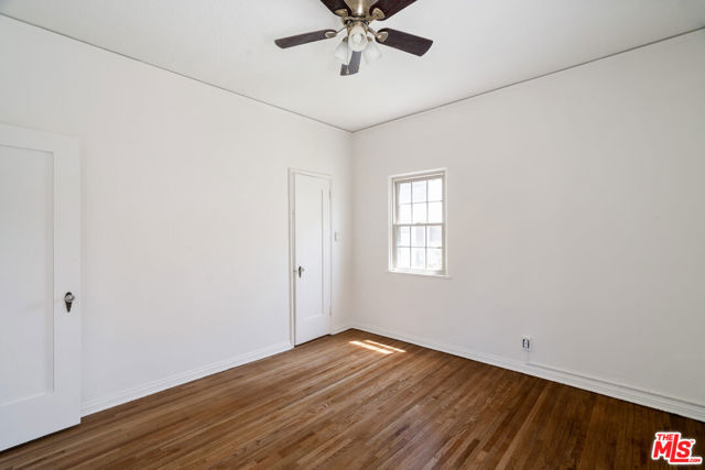 1744 Carmona Avenue, Los Angeles CA: https://media.crmls.org/mediaz/8e827e9c-7c19-48fc-9d2a-a9f5e6ba299a.jpg