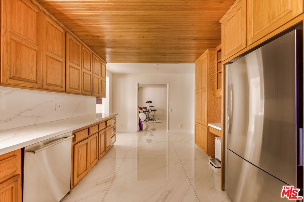 MLS #26875713 image #11