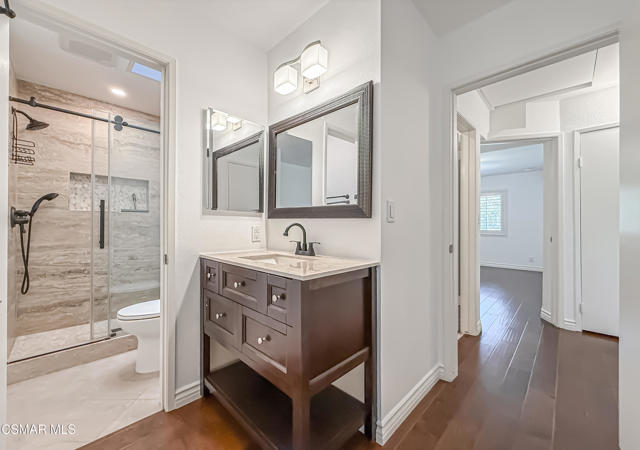 2829 Shoreview Circle, Westlake Village CA: https://media.crmls.org/mediaz/8e862696-6595-43bd-84eb-f869f2dcf796.jpg