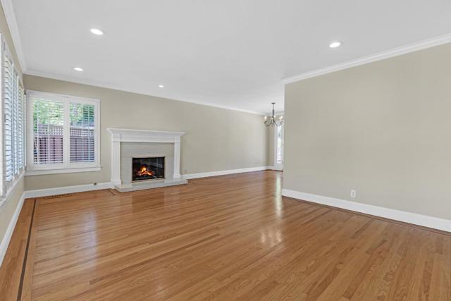 10 Banff Way, Pacifica CA: https://media.crmls.org/mediaz/8e86eec7-46e2-4711-ad1c-0210e70bafd0.jpg