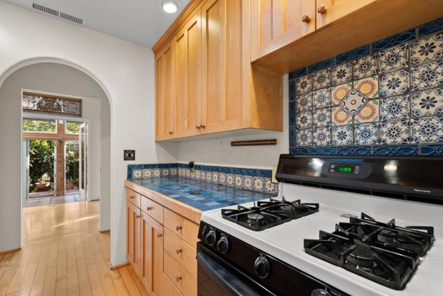 312 Elm Street, Santa Cruz CA: https://media.crmls.org/mediaz/8e870499-eb15-48a7-8e6c-8081492d84a4.jpg