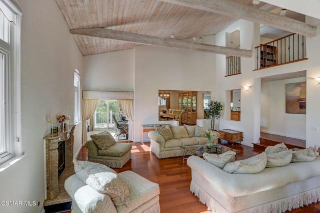 7 Bell Canyon Road, Bell Canyon CA: https://media.crmls.org/mediaz/8e872418-96d1-4261-8779-321476450e52.jpg