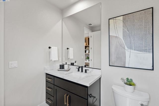 985 Harcot Court, San Jose CA: https://media.crmls.org/mediaz/8e875111-3c9c-4ede-b60f-75529a994963.jpg