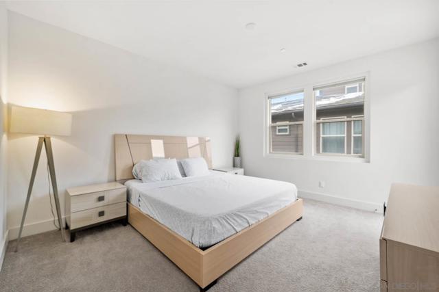 2335 Aperture Circle, San Diego CA: https://media.crmls.org/mediaz/8e87e1d8-90e3-453c-84fb-2720ffc1ba6c.jpg