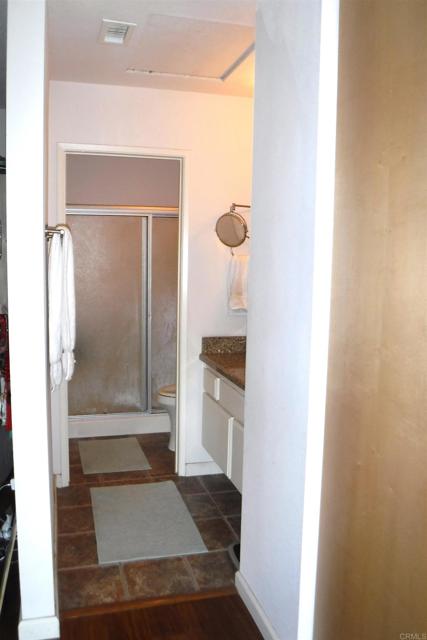 Detail Gallery Image 12 of 18 For 1612 Bridgeview Dr, San Diego,  CA 92105 - 3 Beds | 2 Baths