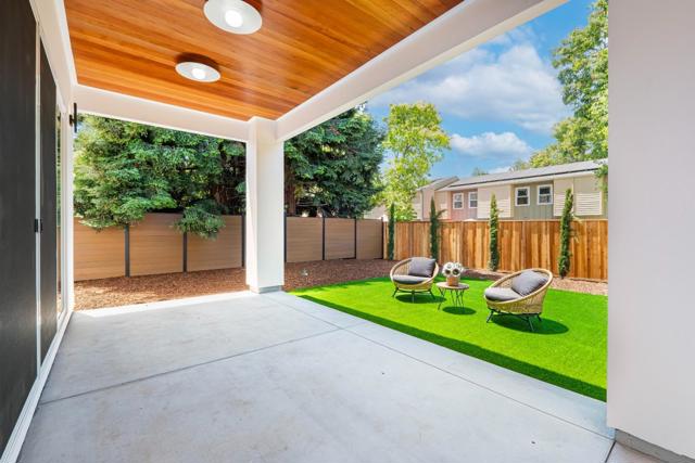 246 Farley Street, Mountain View CA: https://media.crmls.org/mediaz/8e880d9c-01b4-4732-9597-4900c526e5a8.jpg
