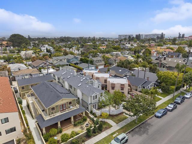 717 C Ave, Coronado CA: https://media.crmls.org/mediaz/8e894a56-8336-4ca6-8b92-462585b944bd.jpg
