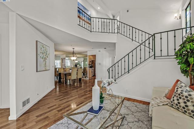 39280 Marbella Terraza, Fremont CA: https://media.crmls.org/mediaz/8e89addc-7a7d-4136-9889-7b40dccbfcf4.jpg