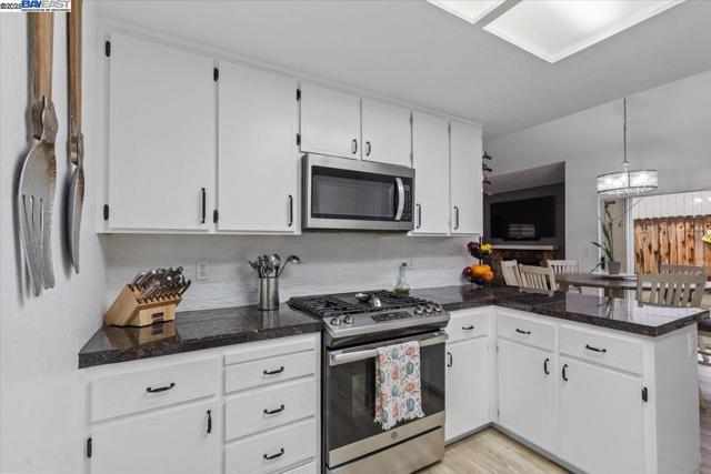 60 W South St, Tracy CA: https://media.crmls.org/mediaz/8e8a9fb0-5918-40b5-9016-df4f041ed352.jpg