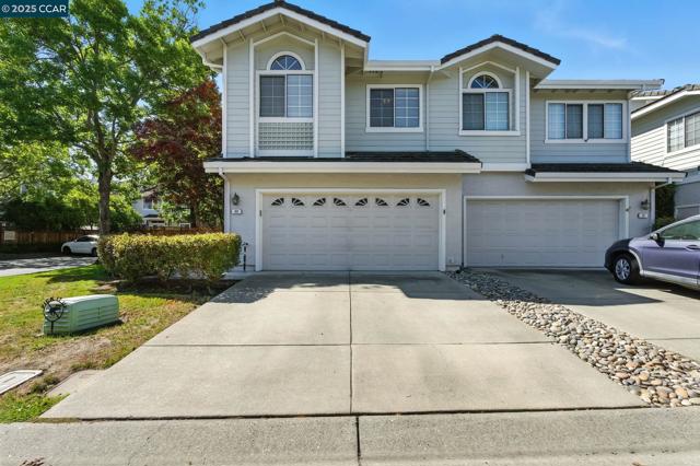 89 Amberfield Ln, Danville CA: https://media.crmls.org/mediaz/8e8be763-1ea7-4cc3-8a62-c47cd419c3c5.jpg