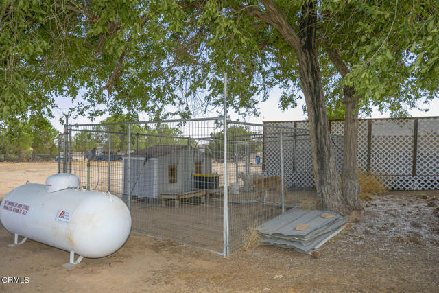 3831 E Ave T 8, Palmdale CA: https://media.crmls.org/mediaz/8e8c07e6-7141-40e3-8710-fb86056ee021.jpg