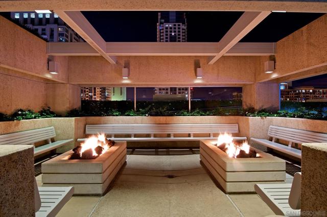 700 Front St, San Diego CA: https://media.crmls.org/mediaz/8e8c89b7-d661-450c-b276-6b068e0bf9fb.jpg