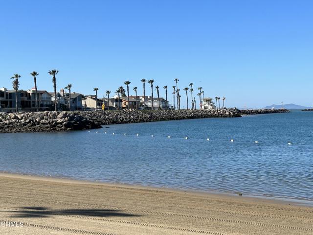 Detail Gallery Image 72 of 78 For 2113 Doral Ct, Oxnard,  CA 93036 - 4 Beds | 3/1 Baths