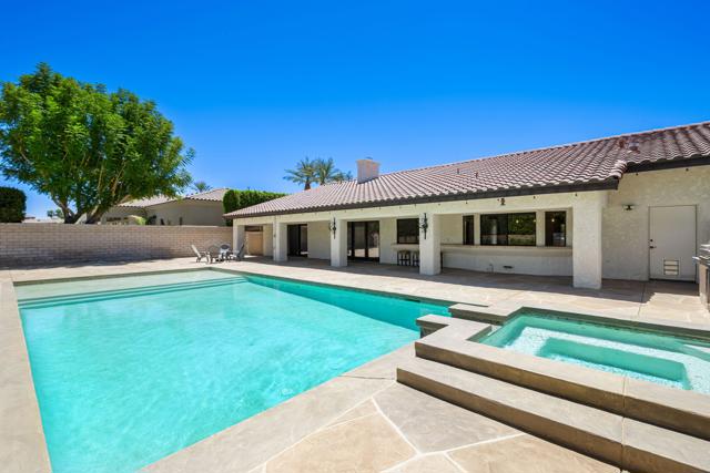 79540 Bermuda Dunes Drive, Bermuda Dunes CA: https://media.crmls.org/mediaz/8e8dd251-34c5-4c35-bdfe-0f012d2d519a.jpg