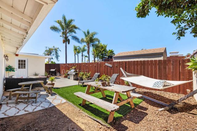 3380 Moraga Court, San Diego CA: https://media.crmls.org/mediaz/8e8e089e-4101-462b-9e5a-e53061ac4139.jpg