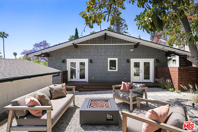 1644 Golden Gate Avenue, Los Angeles CA: https://media.crmls.org/mediaz/8e8e8269-c6e8-47b7-815a-8eed3f4ce9ea.jpg