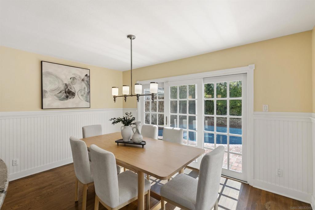 921 Court Way - photo 17