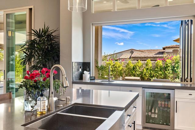 81670 Haflinger Way, La Quinta CA: https://media.crmls.org/mediaz/8e8f8959-b615-4362-8dbf-8432b37bdf5a.jpg