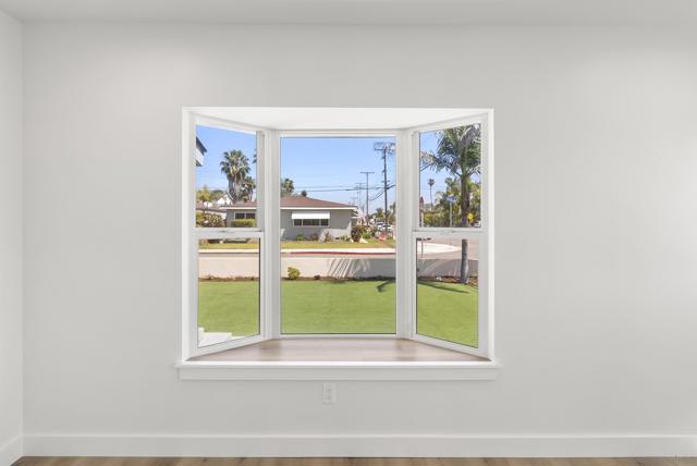 291 Ebony Avenue, Imperial Beach CA: https://media.crmls.org/mediaz/8e8fe9f0-8381-4964-ae96-ddd921da898e.jpg