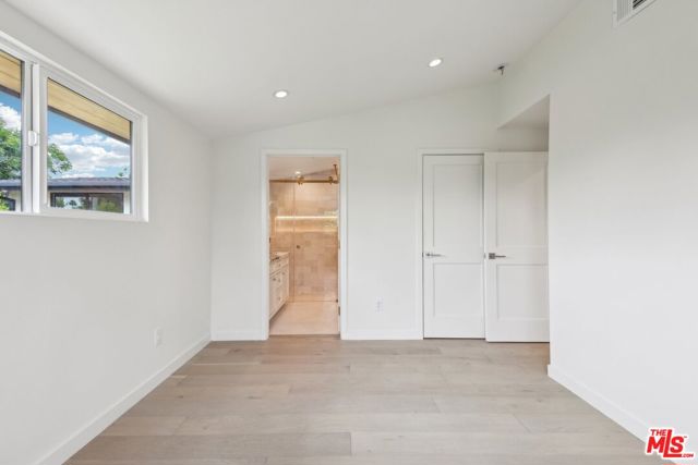 6731 Delco Avenue, Winnetka CA: https://media.crmls.org/mediaz/8e90228a-fe22-48a2-8406-ec82c82537de.jpg