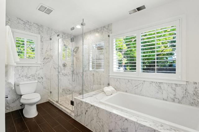 255 Robin Way, Menlo Park CA: https://media.crmls.org/mediaz/8e911a0c-4619-47d4-81c7-3e60a9f81000.jpg