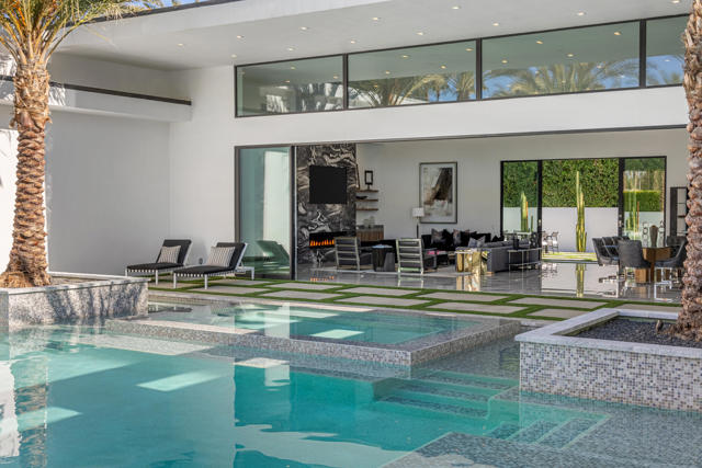 2 Bravo Court, Rancho Mirage CA: https://media.crmls.org/mediaz/8e9127a1-7343-4e83-945f-d05cbd850389.jpg