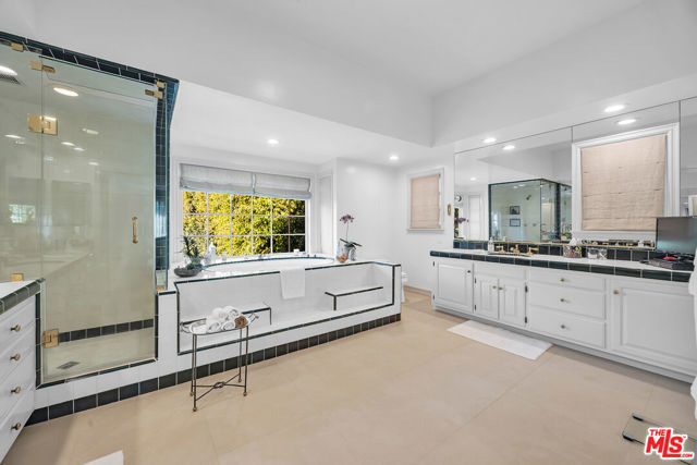 12911 MARLBORO Street, Los Angeles CA: https://media.crmls.org/mediaz/8e91d6ca-a917-4256-b3a7-ff04e3d1991f.jpg