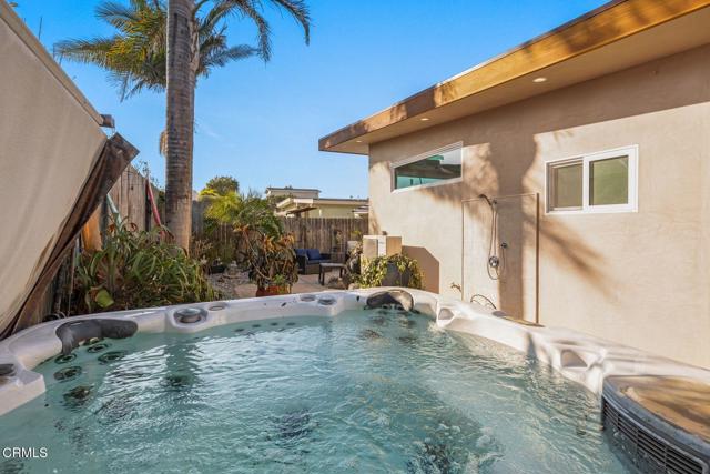 1322 Weymouth Lane, Ventura CA: https://media.crmls.org/mediaz/8e92af40-0e6f-426f-a86b-992f6c30cbd3.jpg