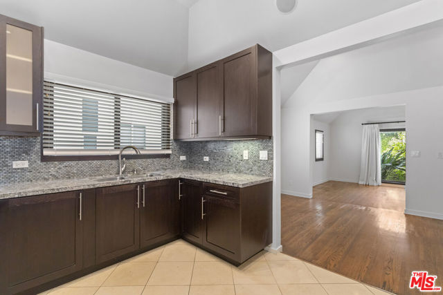 6656 Colgate Avenue, Los Angeles CA: https://media.crmls.org/mediaz/8e932cbf-1bd8-4ade-b650-6e06487ab784.jpg