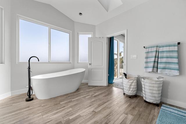 Detail Gallery Image 25 of 53 For 4912 Colusa Dr, Oceanside,  CA 92056 - 4 Beds | 3 Baths