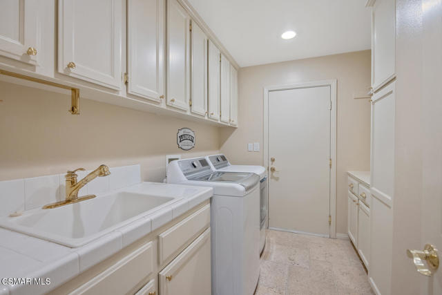 Image 13 of 38 For 2594 Oak Valley Lane