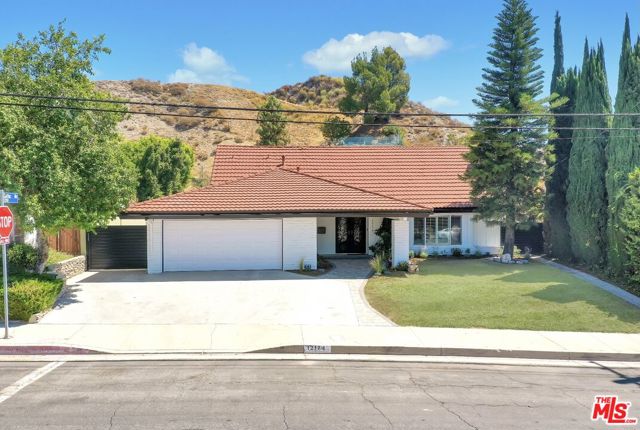 12174 Woodley Avenue photo 4