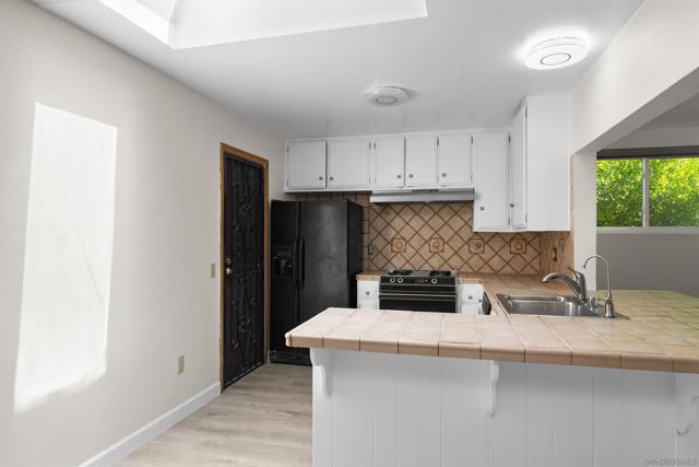 856 Orchid Way, San Diego CA: https://media.crmls.org/mediaz/8e95a60d-3840-4ec6-9fd8-ea737f8c7676.jpg