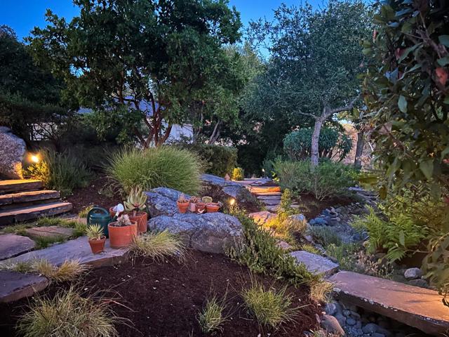 31 Asoleado Place, Carmel Valley CA: https://media.crmls.org/mediaz/8e96361a-3c4e-490f-835c-553503b61c34.jpg