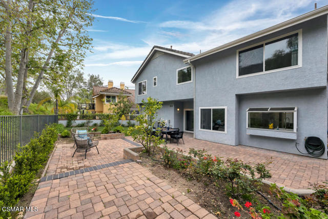 5092 Benedict Court, Oak Park CA: https://media.crmls.org/mediaz/8e97e654-44d3-4c7c-853c-7ef0a39cebbf.jpg
