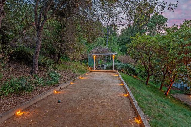 25600 Willow Pond Lane, Los Altos Hills CA: https://media.crmls.org/mediaz/8e98ad77-e5ed-4105-9917-12ec8788df60.jpg