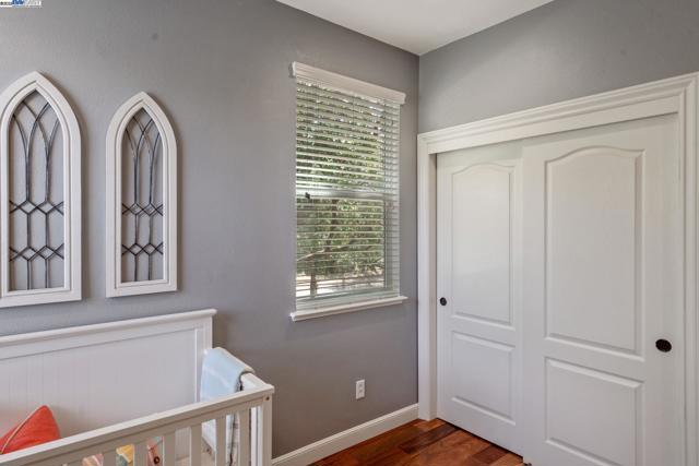 5989 Hillbrook Pl, Dublin CA: https://media.crmls.org/mediaz/8e996ba7-b95a-4766-924d-1f8f895f5693.jpg