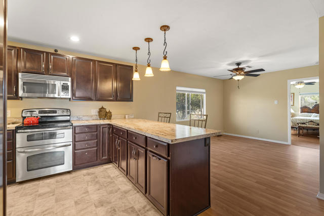 Image 9 of 31 For 15035 Sunrise Avenue
