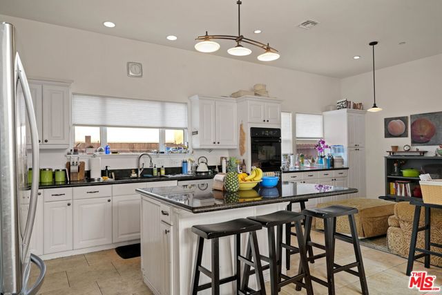 4224 Madison Avenue, Culver City CA: https://media.crmls.org/mediaz/8e99c5b9-2eba-4a78-83c7-313fcf6b9456.jpg