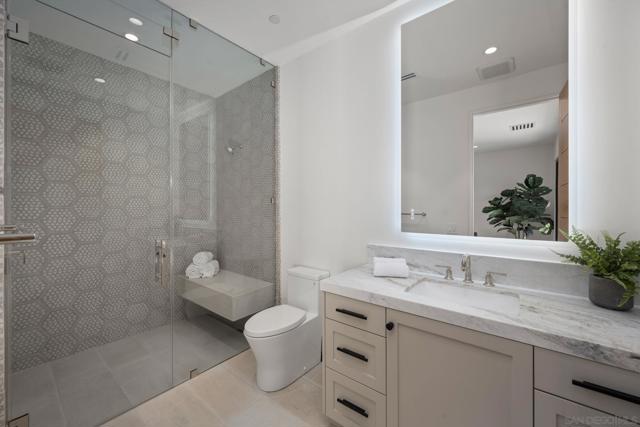 6323 Mimulus, Rancho Santa Fe CA: https://media.crmls.org/mediaz/8e9a6969-fe71-4d89-9f73-04a87641aa65.jpg