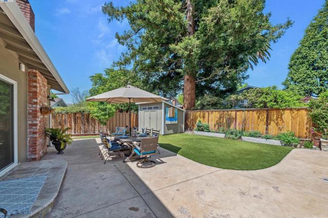 4839 Merganser Ct, Pleasanton CA: https://media.crmls.org/mediaz/8e9aab7d-a7eb-4fb2-a137-5b79f58b31b1.jpg