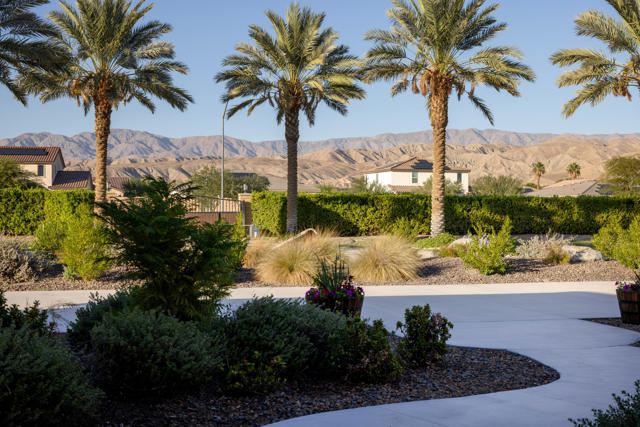 79665 Avenue 38, Indio CA: https://media.crmls.org/mediaz/8e9be11e-648c-4d55-bf95-69022f65af04.jpg