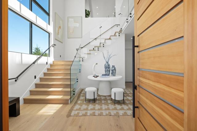 3 Wolfback Ridge Road, Sausalito CA: https://media.crmls.org/mediaz/8e9c56e1-f7e8-4a46-a86a-ca6ce67848b2.jpg