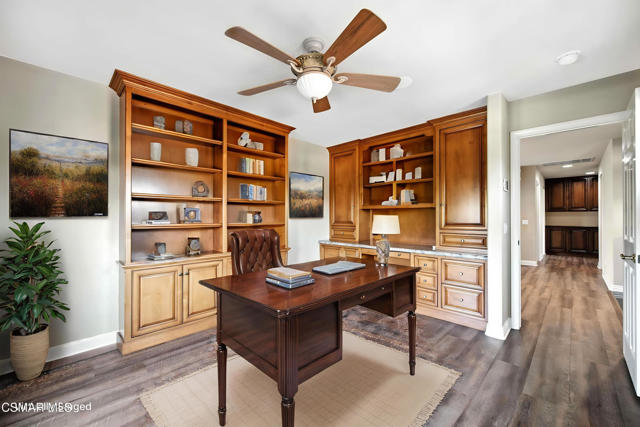 3194 Sunset Hills Boulevard, Thousand Oaks CA: https://media.crmls.org/mediaz/8e9c79b2-4b06-4468-955d-0fad7f684d6a.jpg